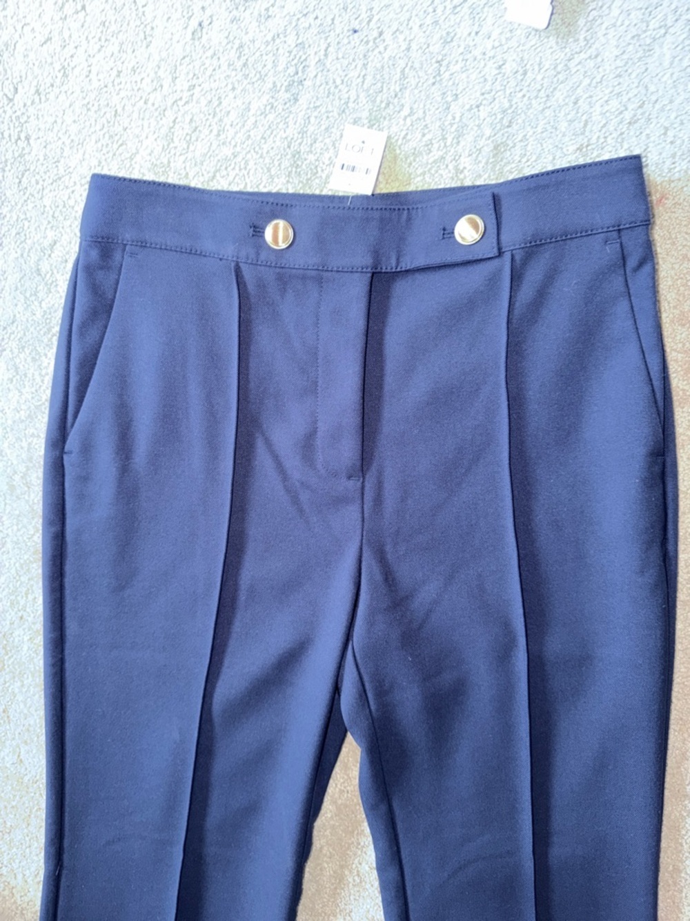 LOFT Pintucked Flare Pants in Twill size 6 NWT - Picture 5 of 10
